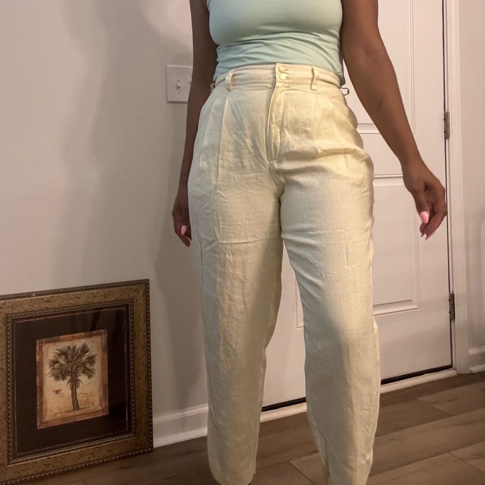High-Waisted butter yellow